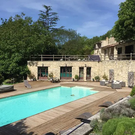 Gîtes Lumière En Luberon Hébergement de vacances *