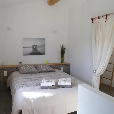 Gîtes Lumière En Luberon Hébergement de vacances *