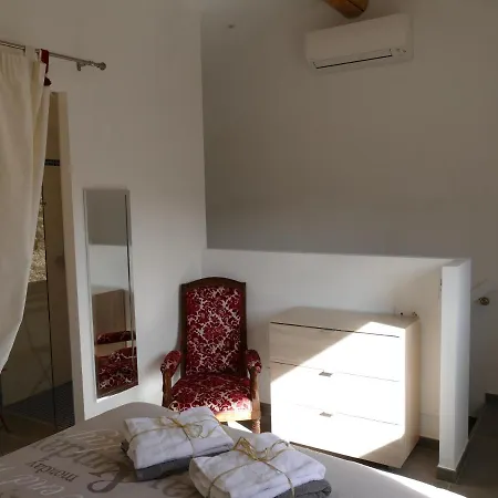 Gîtes Lumière En Luberon * Céreste